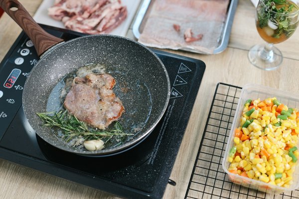 Nouvelles offres sur les poêles téfal : jusqu'à -60% de réduction